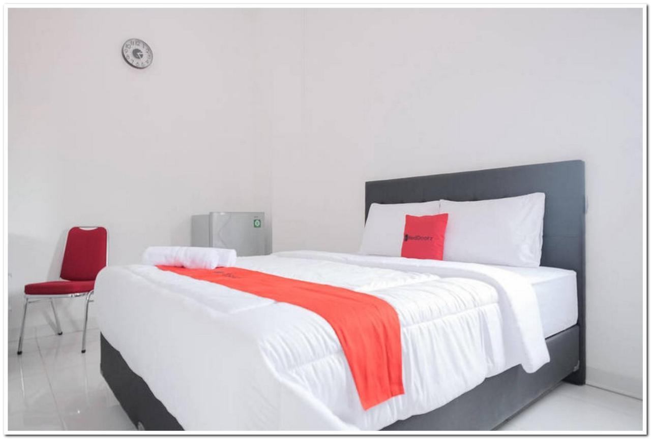 Reddoorz Near Kota Tua 2 Otel Cakarta Dış mekan fotoğraf