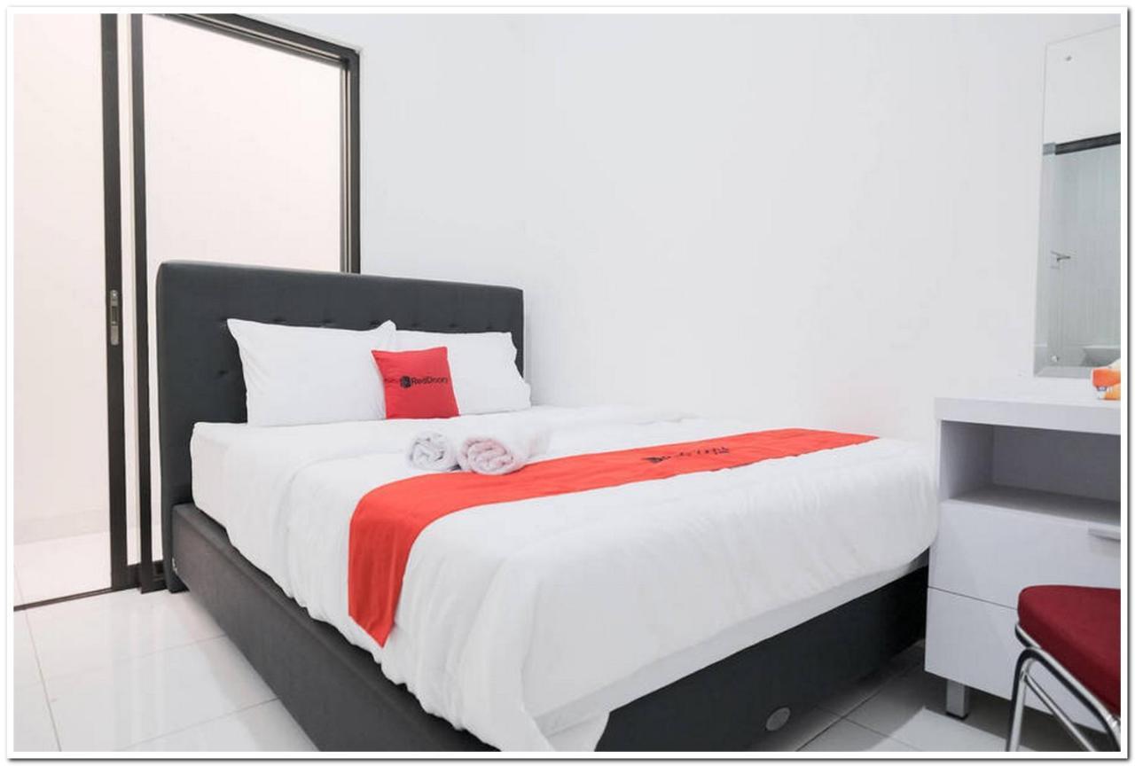 Reddoorz Near Kota Tua 2 Otel Cakarta Dış mekan fotoğraf